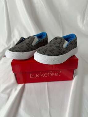 Bucketfeet x Bark & Co. Toddler Slip-On Canvas Shoes Grey Dog Print